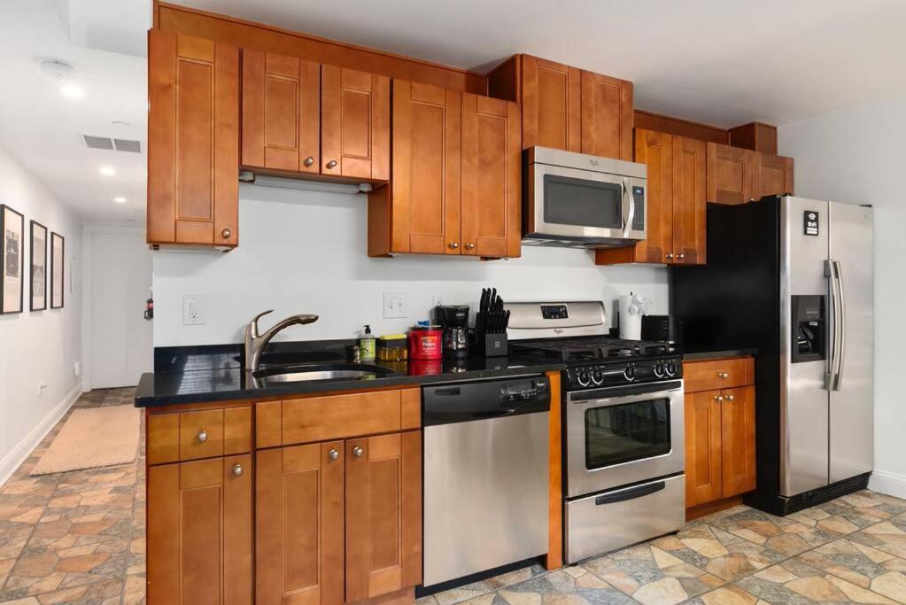 Upscale 2Br Apartment With Patio Washington Buitenkant foto