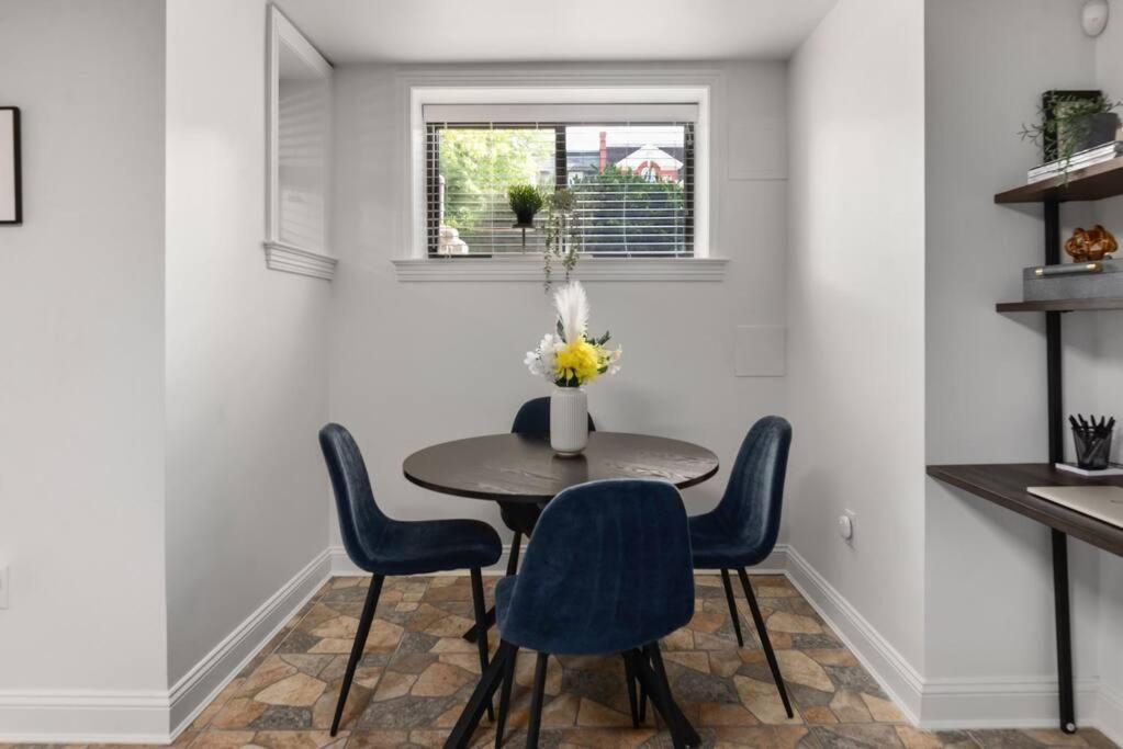 Upscale 2Br Apartment With Patio Washington Buitenkant foto